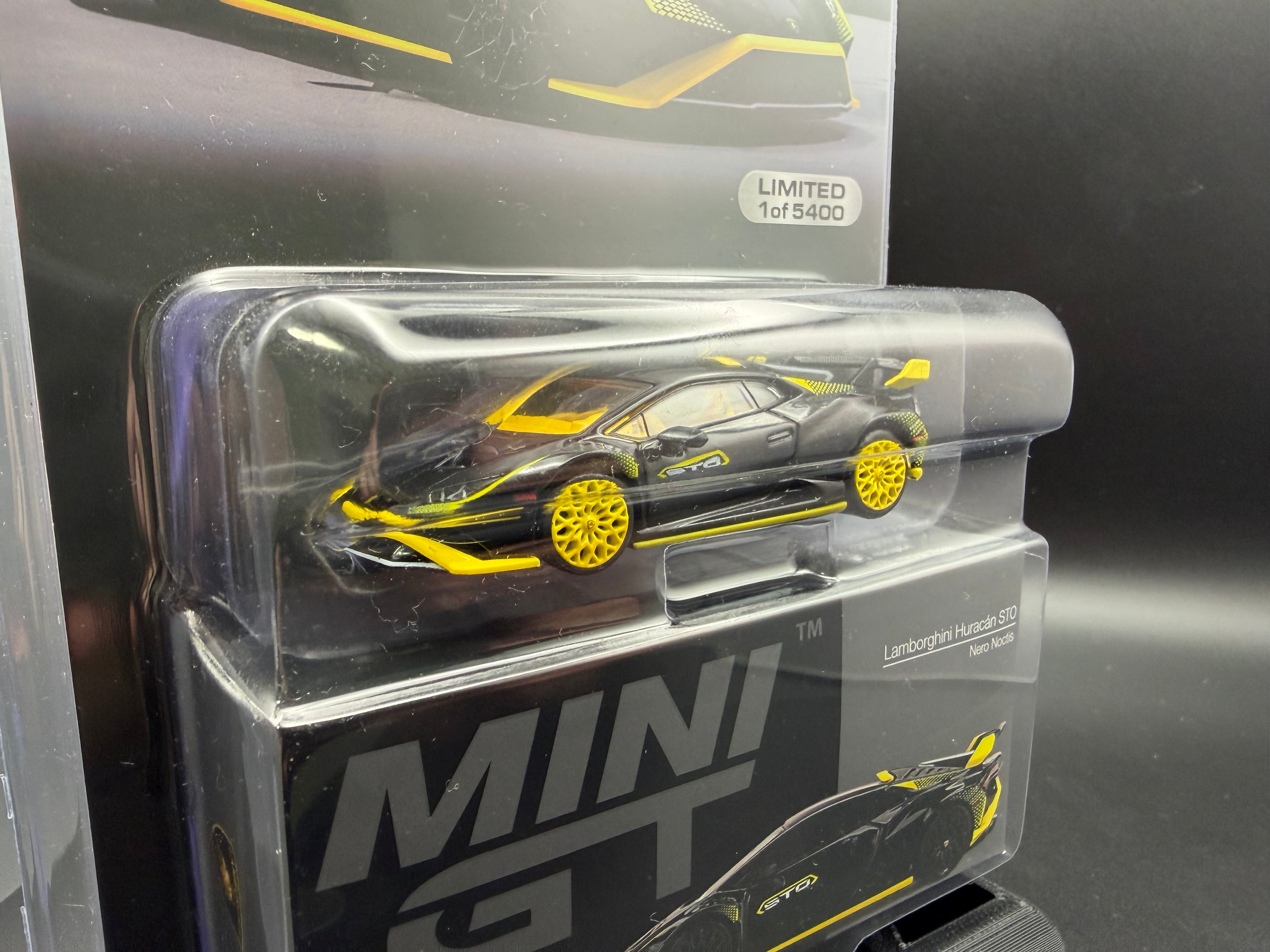 Mini GT Lamborghini Huracan STO CHASE #638