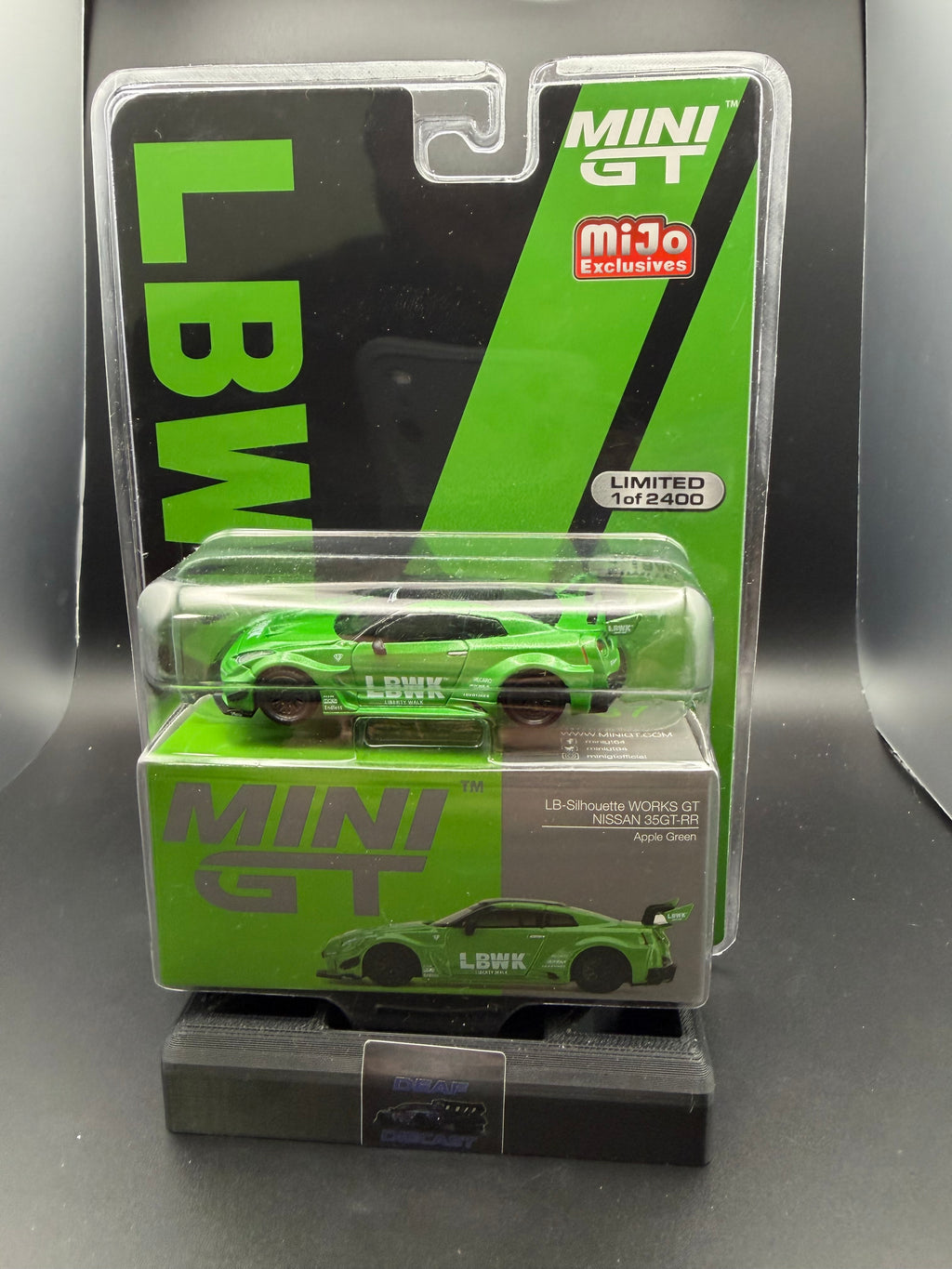 Mini GT Nissan GTR R35 LBWK - Apple Green #437