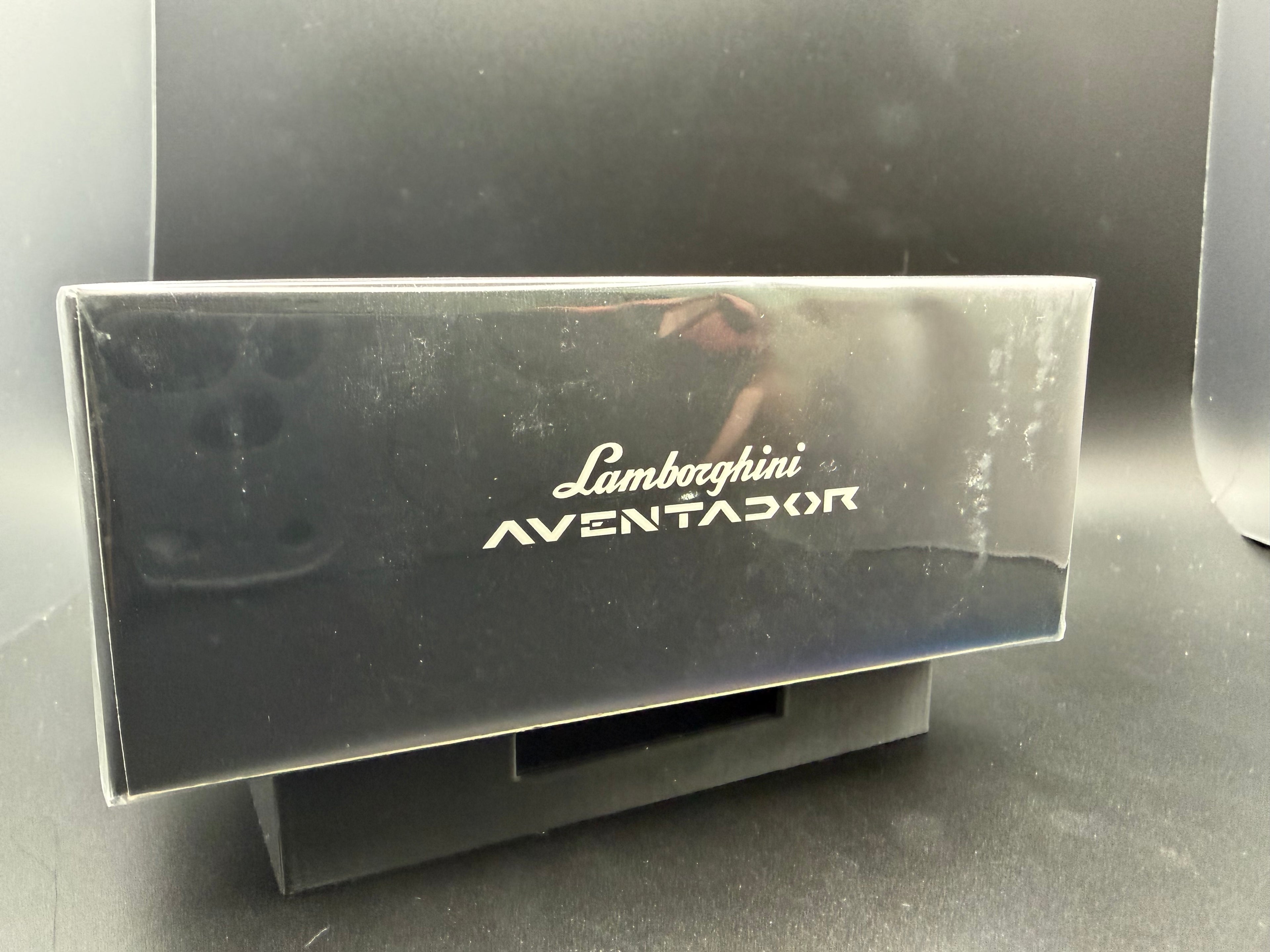 TPC Lamborghini Aventador LBWK (small loose piece)