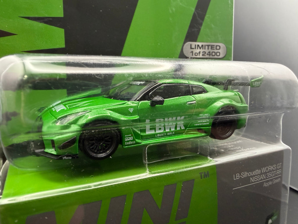 Mini GT Nissan GTR R35 LBWK - Apple Green #437